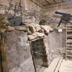 Das Festungsmuseum Gschwent zeigt den Nachbau eines Schützengrabens. (Foto: RedTD/Gerold Keusch)