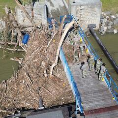 In Weissenkirchen und in Spitz an der Donau verklausten die Schiffsanleger der Donauschifffahrt. (Foto: Bundesheer/Felix Höbarth)